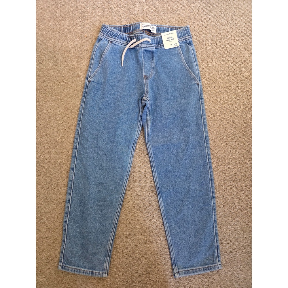 Abercrombie kids Jeans Size 9/10 Light Wash taper leg